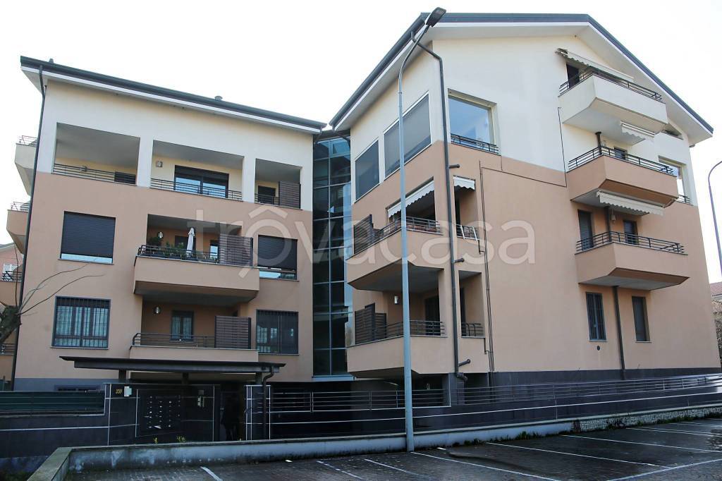appartamento in vendita a Milano in zona Gratosoglio