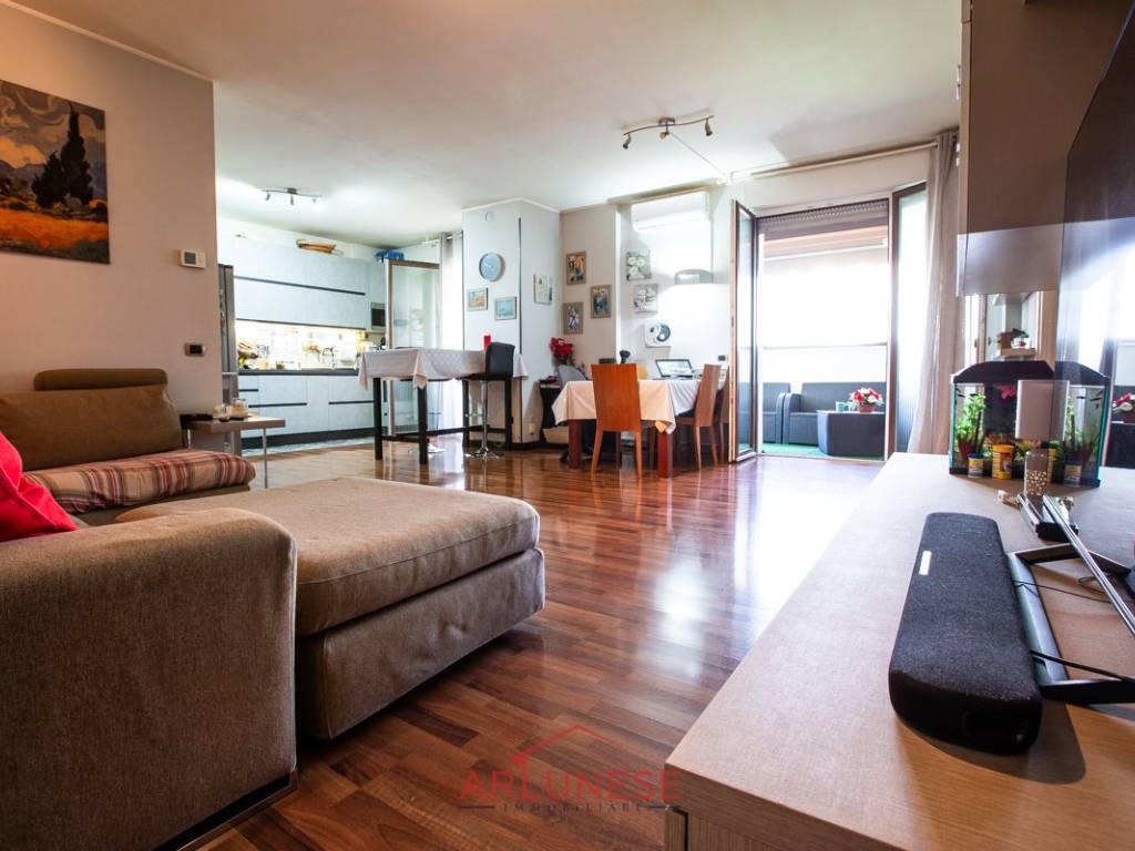 appartamento in vendita a Milano in zona Barona