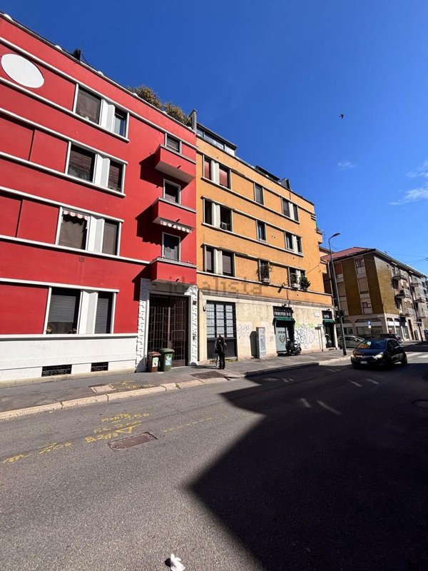 appartamento in vendita a Milano in zona Famagosta