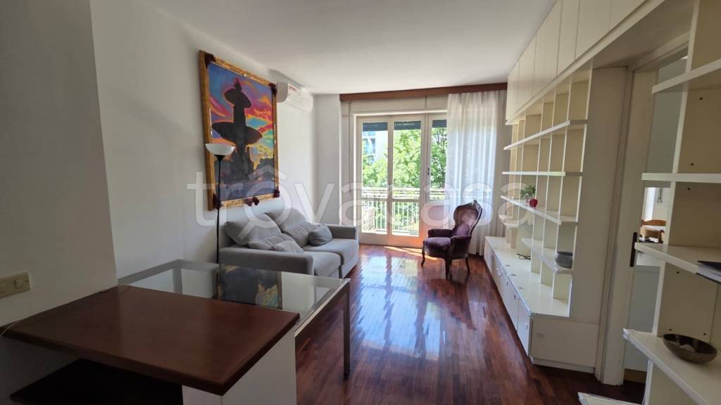 appartamento in vendita a Milano in zona Porta Garibaldi