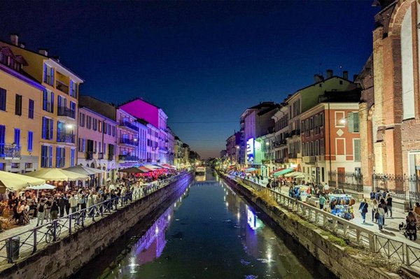 appartamento in vendita a Milano in zona Porta Genova