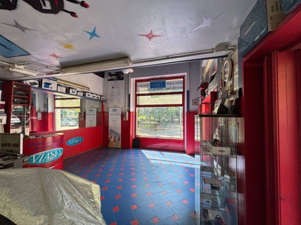 negozio in vendita a Milano in zona Città Studi