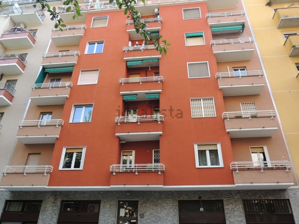 appartamento in vendita a Milano in zona Piazzale Lodi