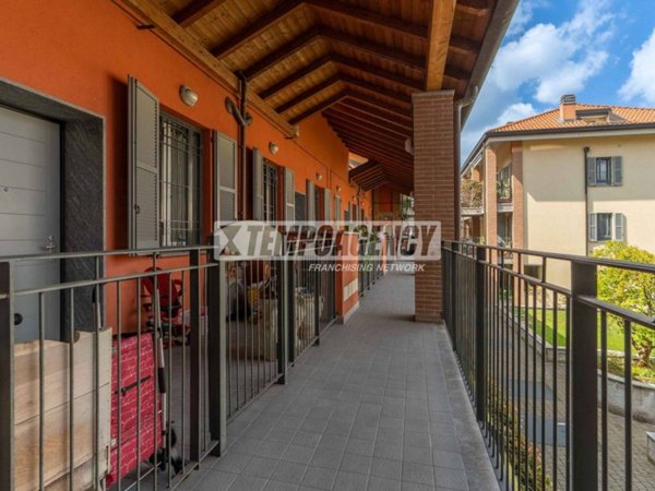 appartamento in vendita a Milano in zona Barona