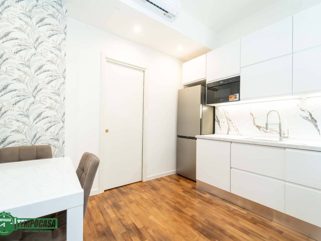 appartamento in vendita a Milano in zona Adriano