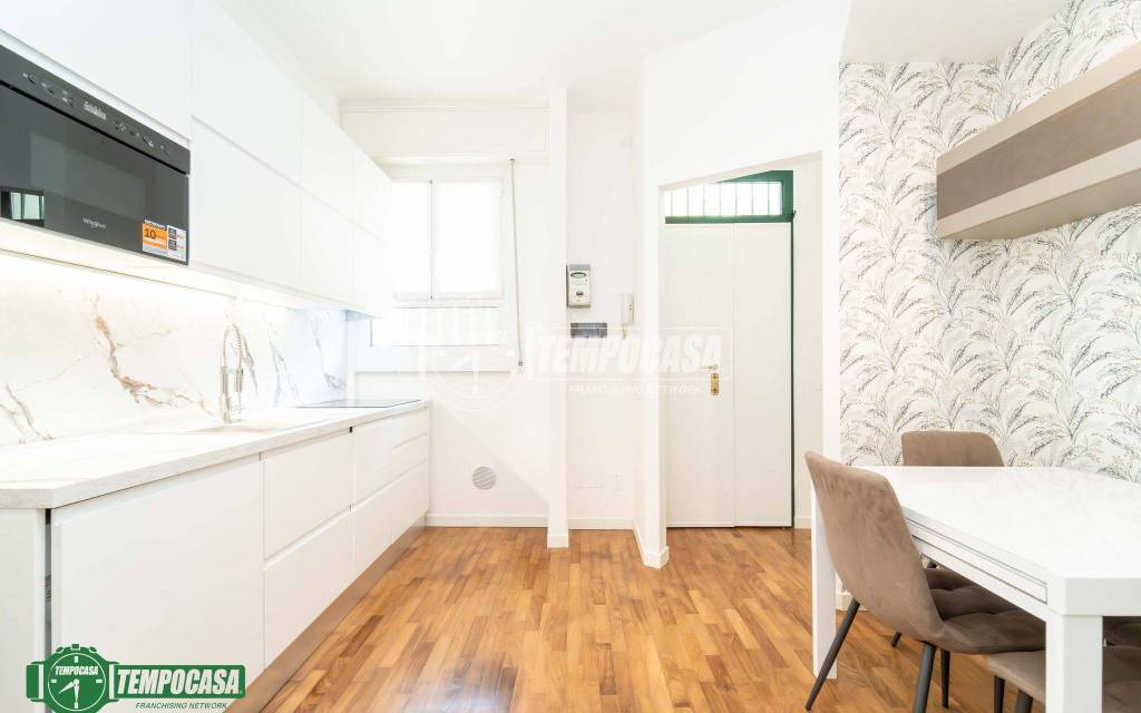 appartamento in vendita a Milano in zona Gorla