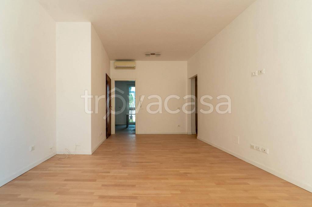 appartamento in vendita a Milano in zona Corvetto
