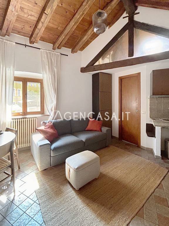 appartamento in vendita a Milano in zona Porta Genova