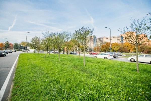 appartamento in vendita a Milano in zona Baggio