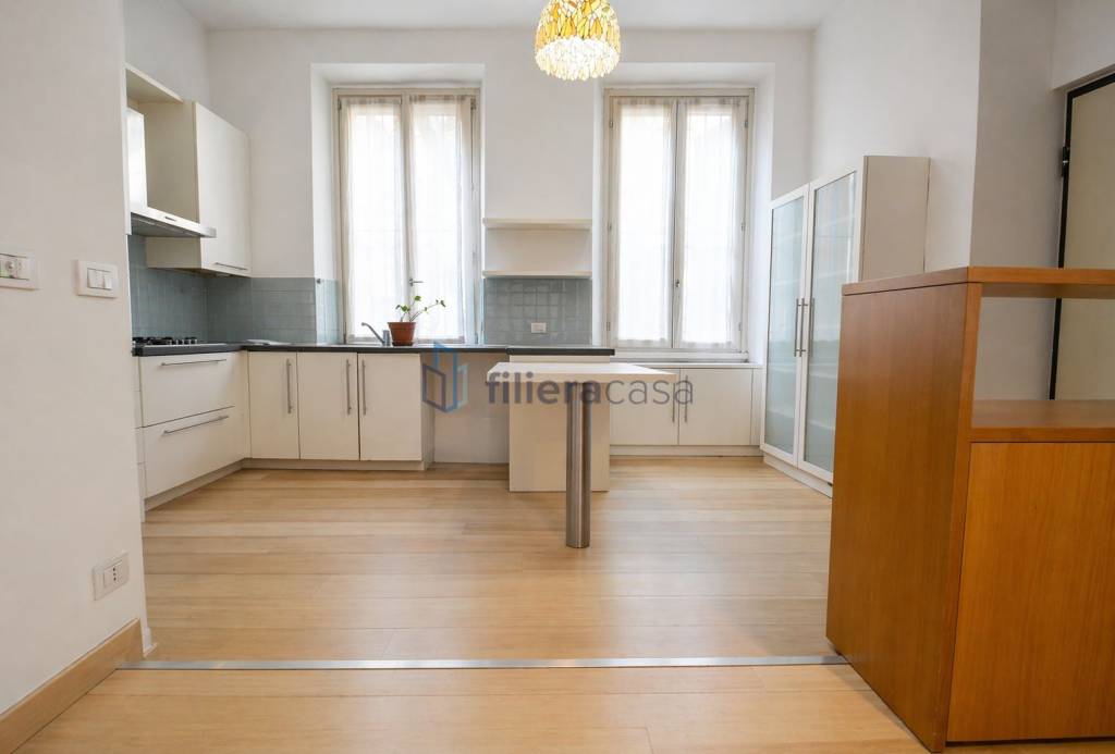 appartamento in vendita a Milano in zona Porta Ticinese