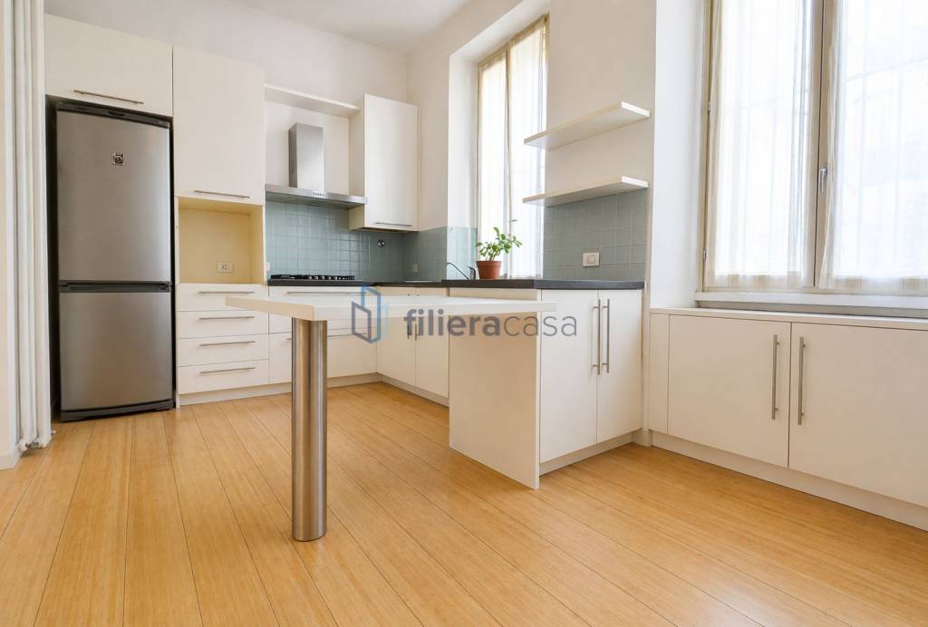 appartamento in vendita a Milano in zona Porta Ticinese