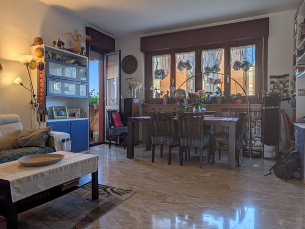 appartamento in vendita a Milano in zona Dergano