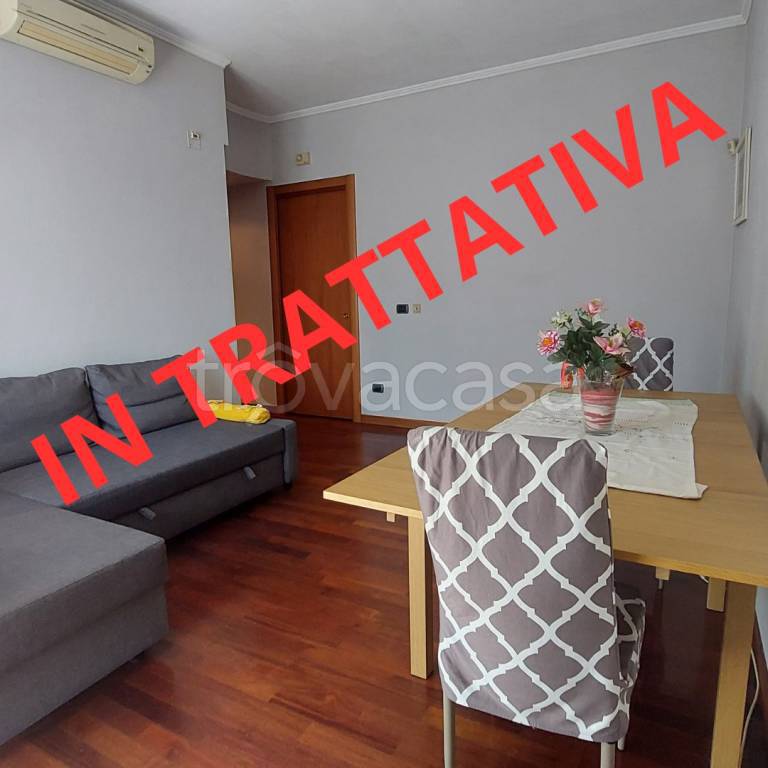 appartamento in vendita a Milano in zona Lorenteggio