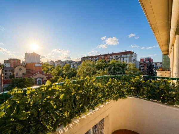 appartamento in vendita a Milano in zona Città Studi