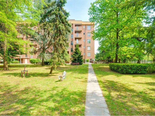 appartamento in vendita a Milano in zona Baggio