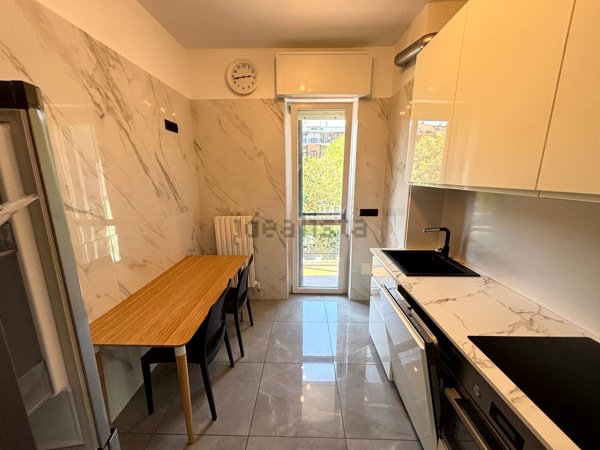 appartamento in vendita a Milano in zona Famagosta