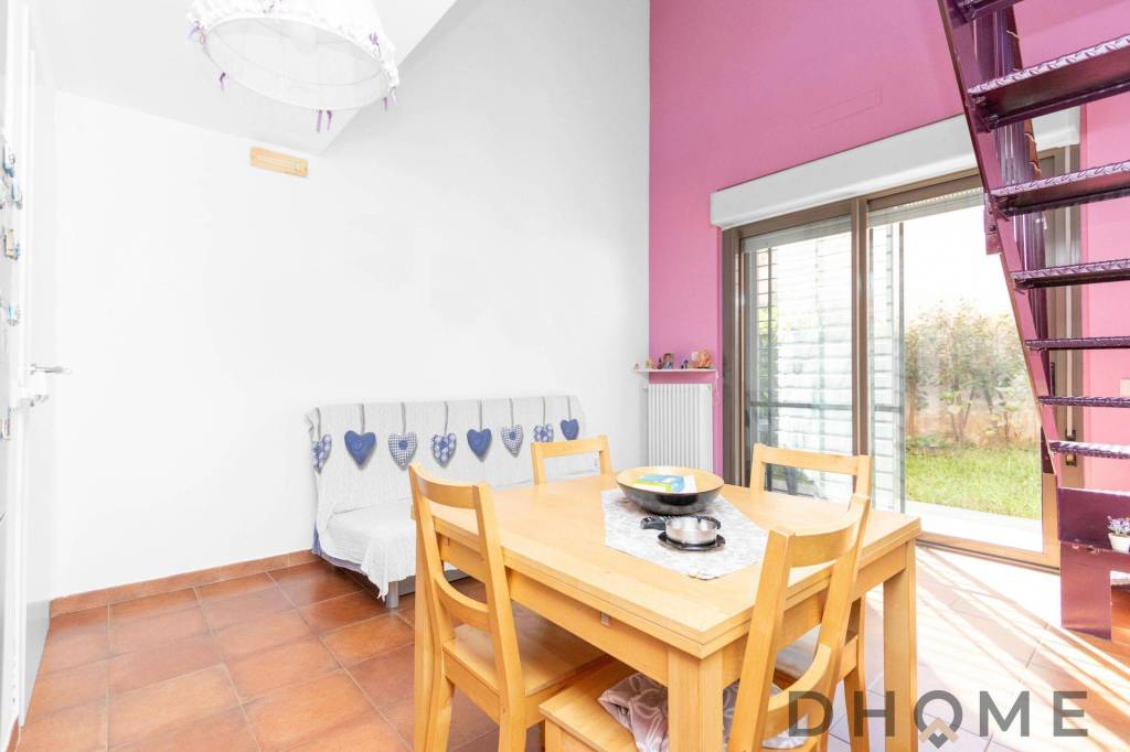 appartamento in vendita a Milano in zona Lorenteggio