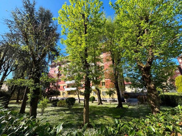 appartamento in vendita a Milano in zona Piazzale Lodi