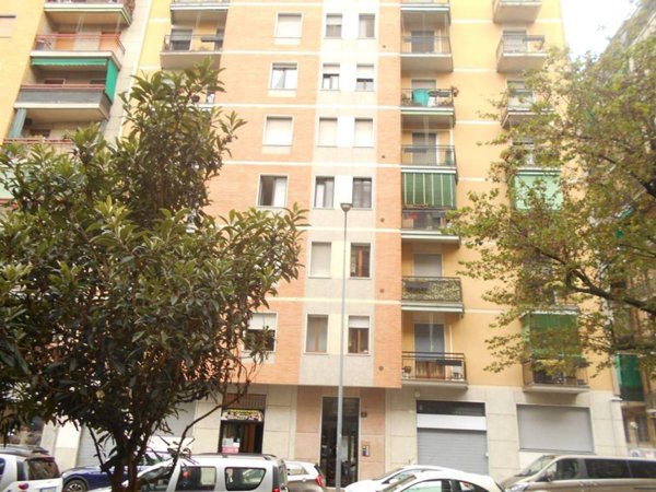 appartamento in vendita a Milano in zona Barona