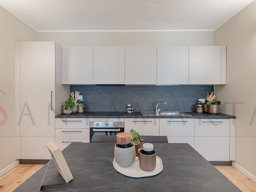 appartamento in vendita a Milano in zona Solari