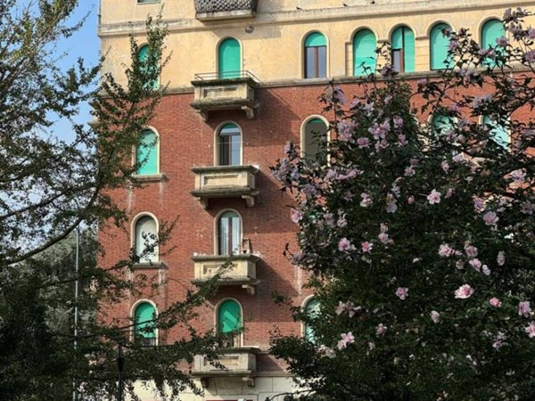 appartamento in vendita a Milano in zona Barona