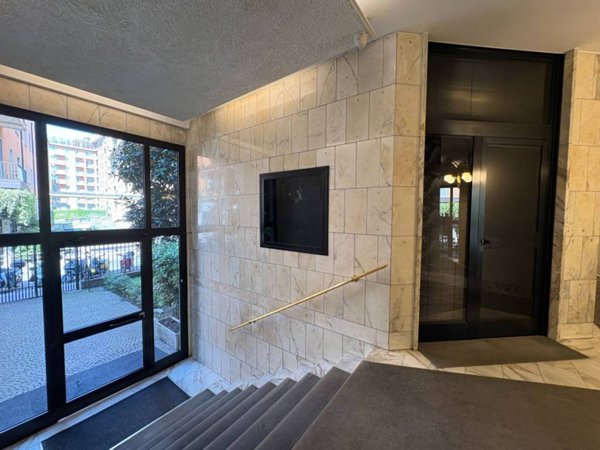 appartamento in vendita a Milano in zona Solari
