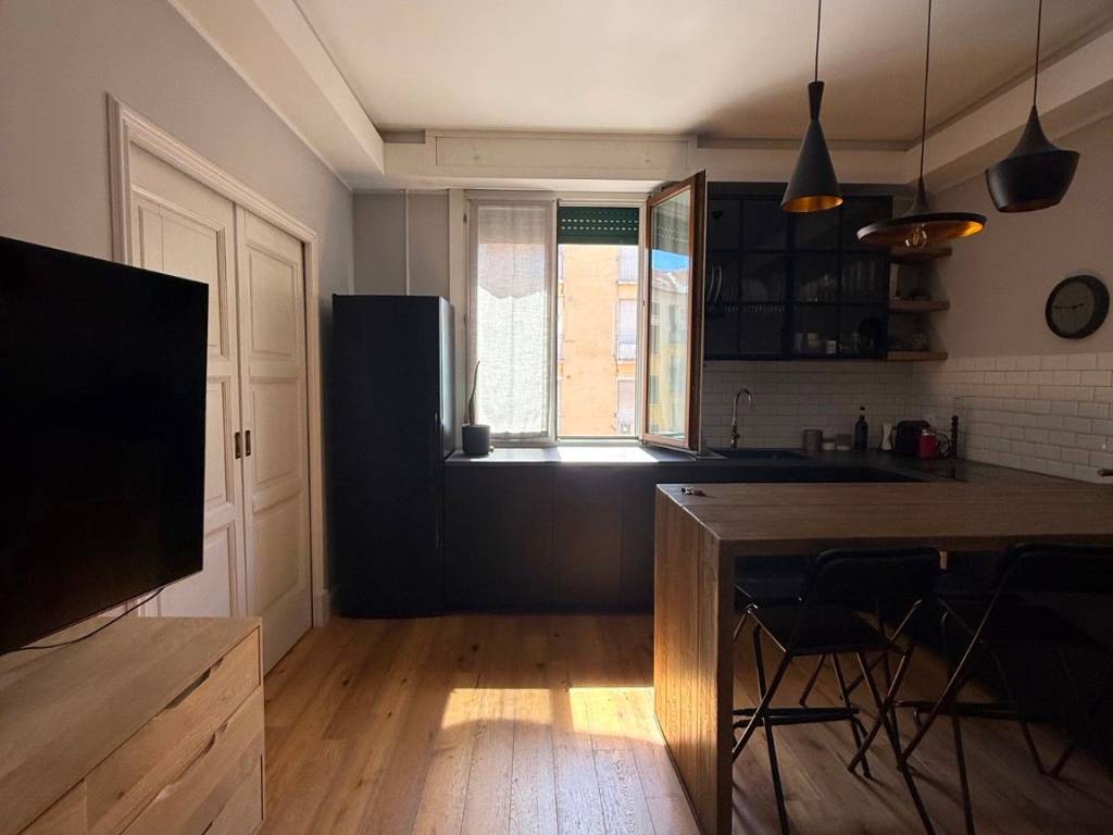 appartamento in vendita a Milano in zona Sempione