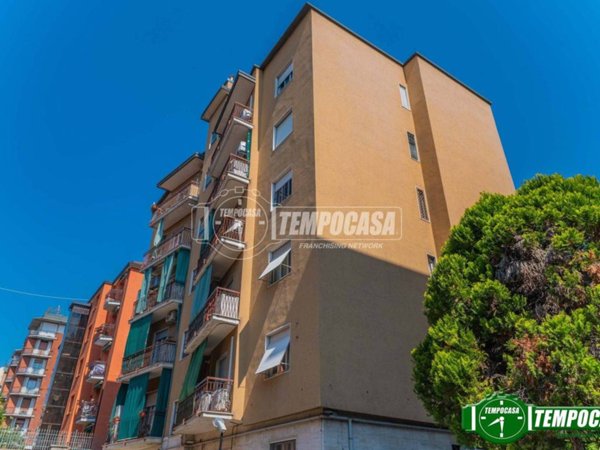 appartamento in vendita a Milano in zona Affori