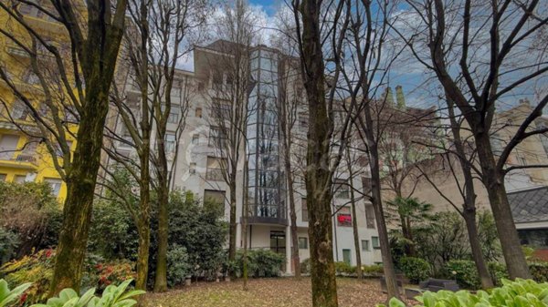appartamento in vendita a Milano in zona Casoretto