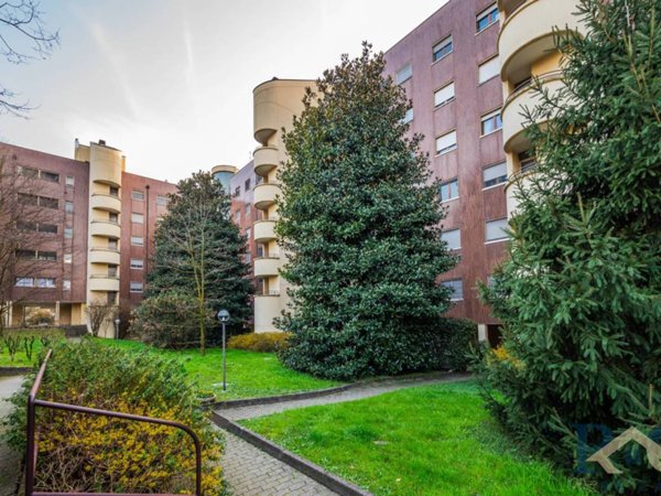 appartamento in vendita a Milano in zona Vigentino