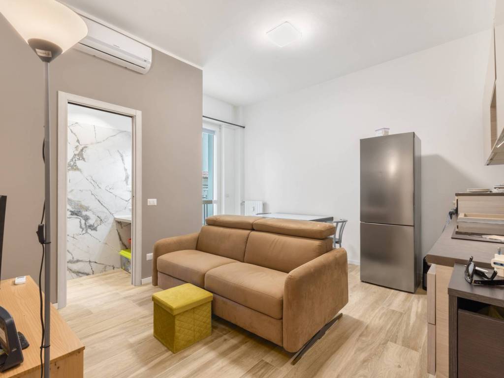 appartamento in vendita a Milano in zona Baggio