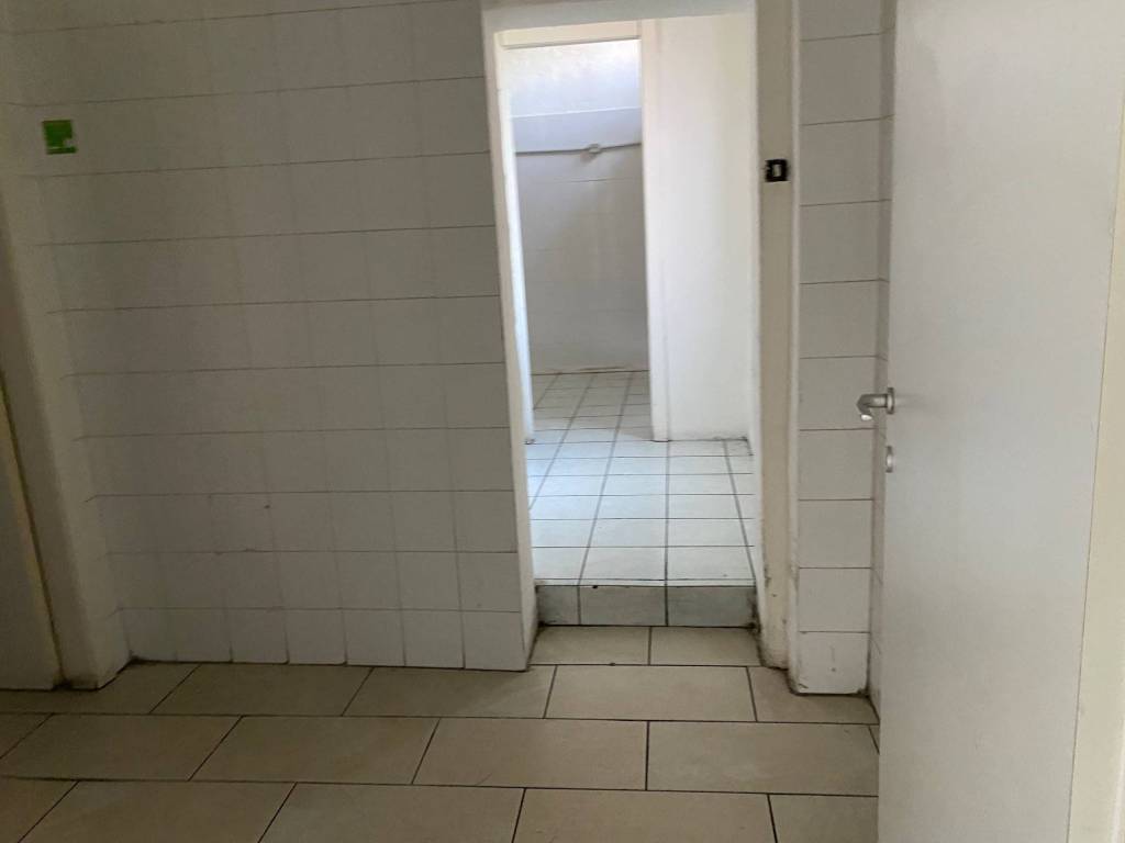 negozio in vendita a Milano in zona San Siro