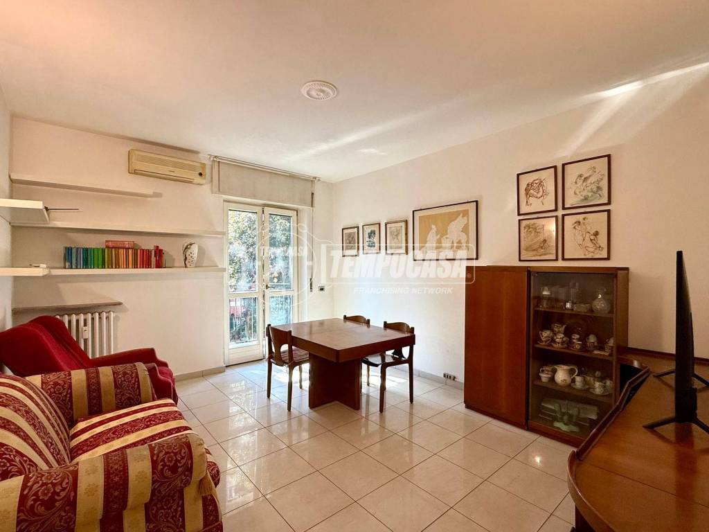 appartamento in vendita a Milano in zona Lambrate