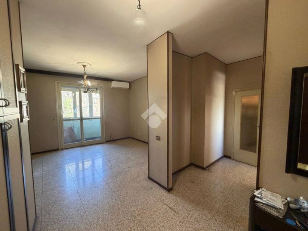 appartamento in vendita a Milano in zona Barona
