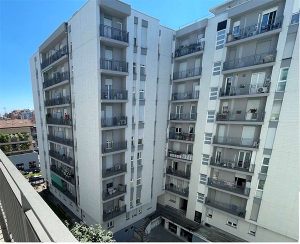 appartamento in vendita a Milano in zona Dergano