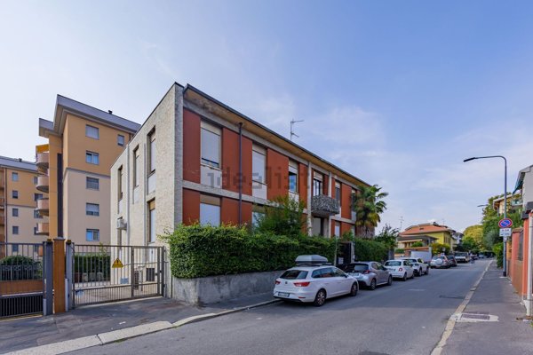appartamento in vendita a Milano in zona Niguarda