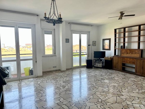 appartamento in vendita a Milano in zona Porta Vittoria