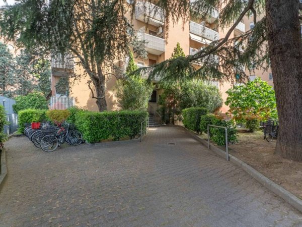 appartamento in vendita a Milano in zona Famagosta