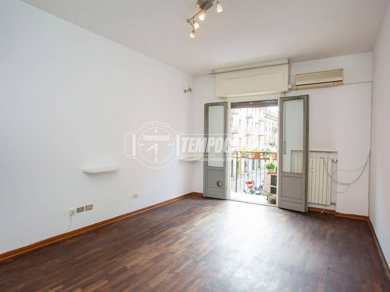 appartamento in vendita a Milano in zona Sempione