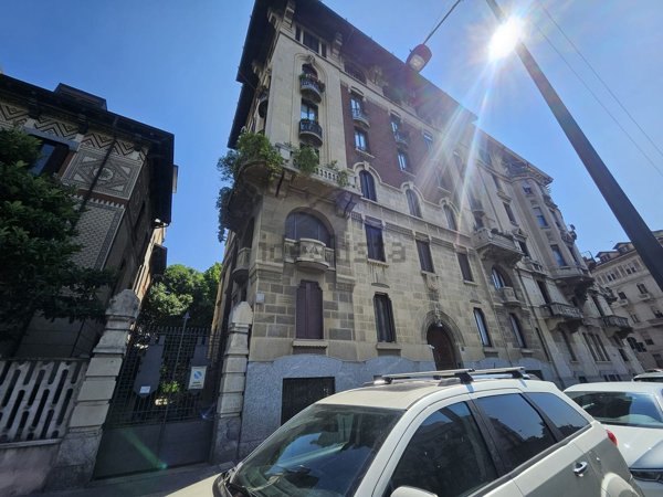appartamento in vendita a Milano in zona Sempione
