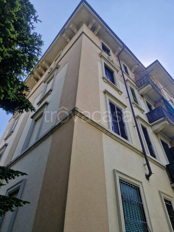 appartamento in vendita a Milano in zona Affori