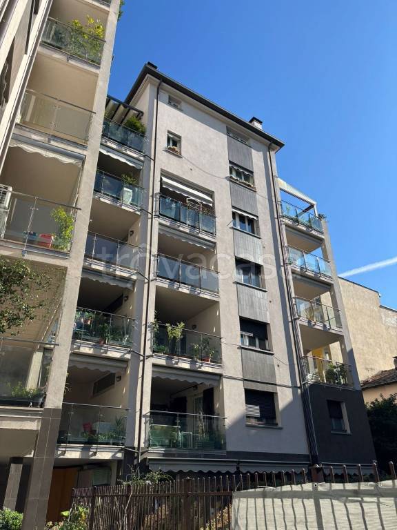 appartamento in vendita a Milano in zona Casoretto