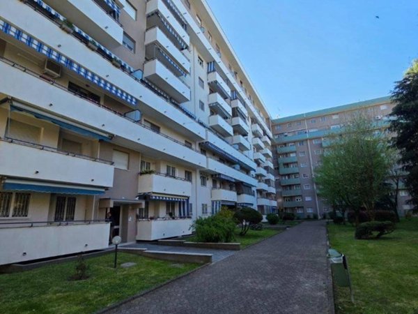 appartamento in vendita a Milano in zona Barona