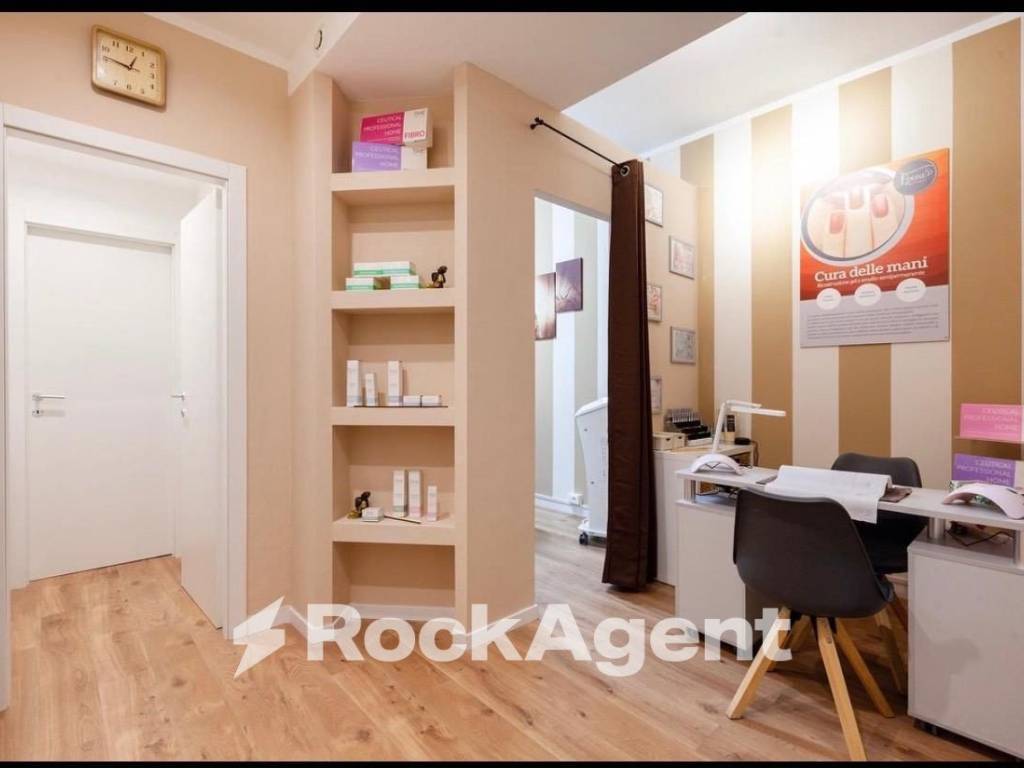 negozio in vendita a Milano in zona Chiesa Rossa