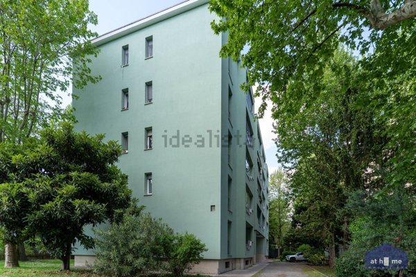 appartamento in vendita a Milano in zona QT8