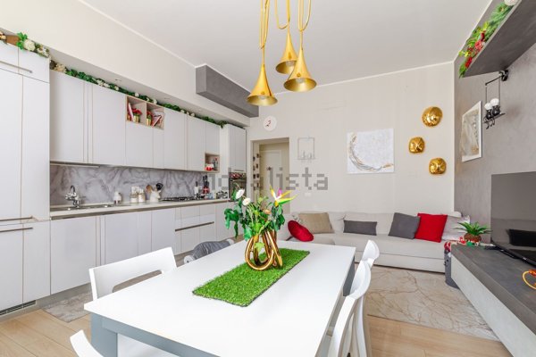 appartamento in vendita a Milano in zona Isola