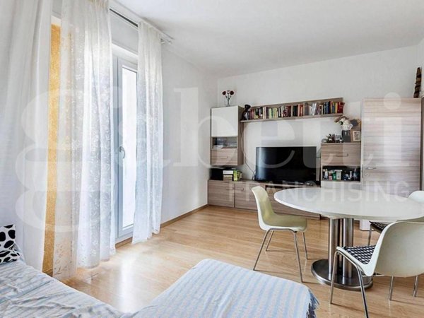 appartamento in vendita a Milano in zona Gratosoglio