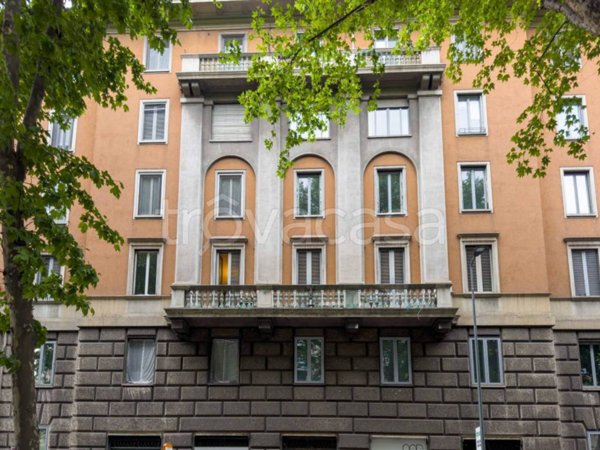 appartamento in vendita a Milano in zona Loreto