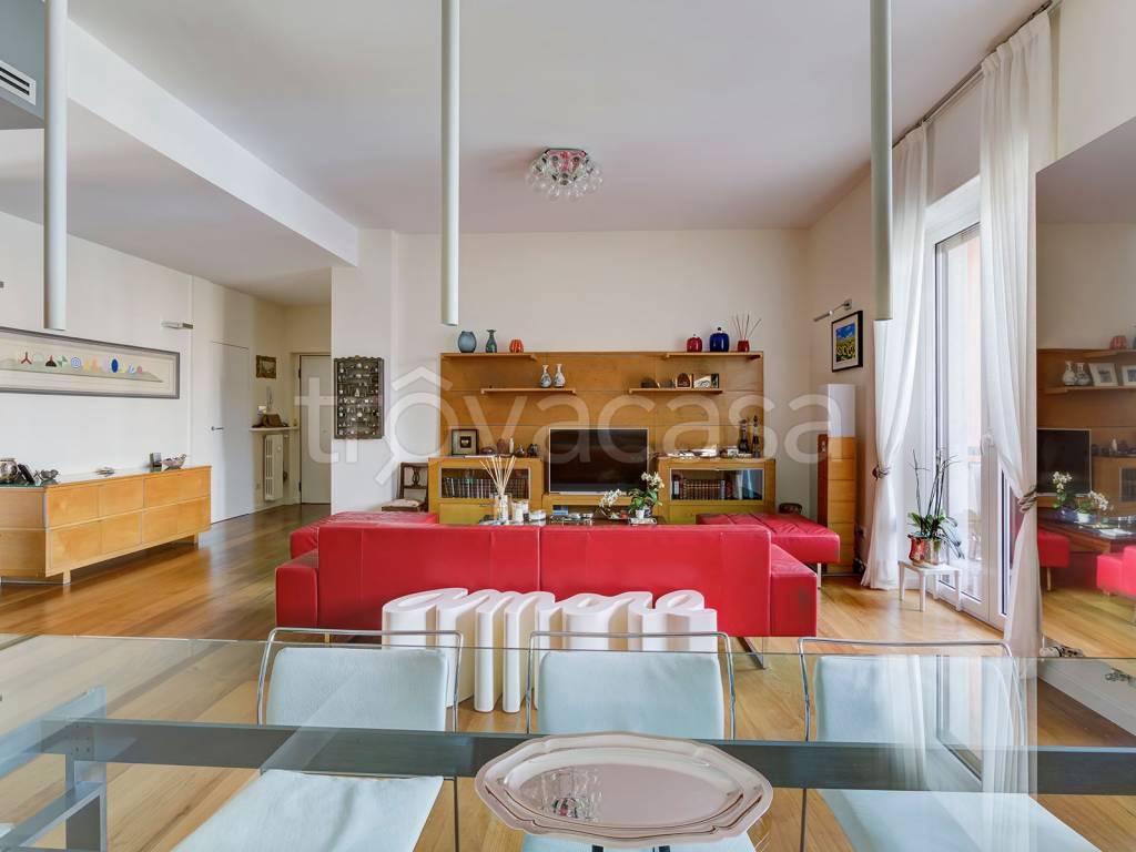 appartamento in vendita a Milano in zona Brera