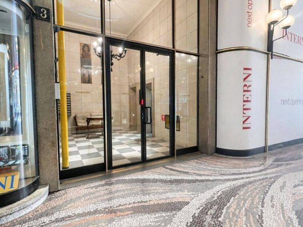 appartamento in vendita a Milano in zona Sant'Ambrogio